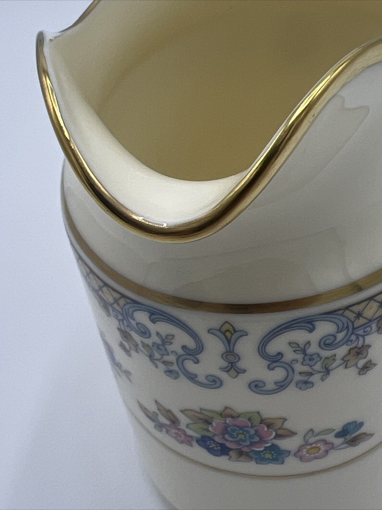 Minton Avonlea Creamer