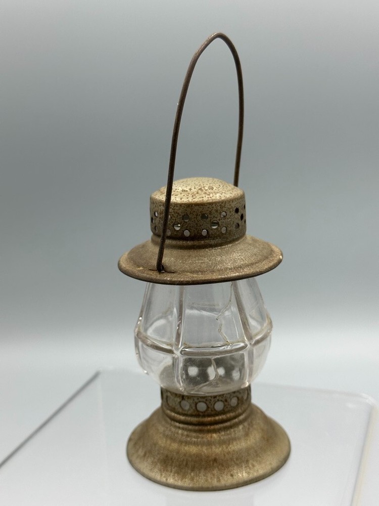 1915 Antique 16-Hole LANTERN GLASS CANDY CONTAINER A&E 444