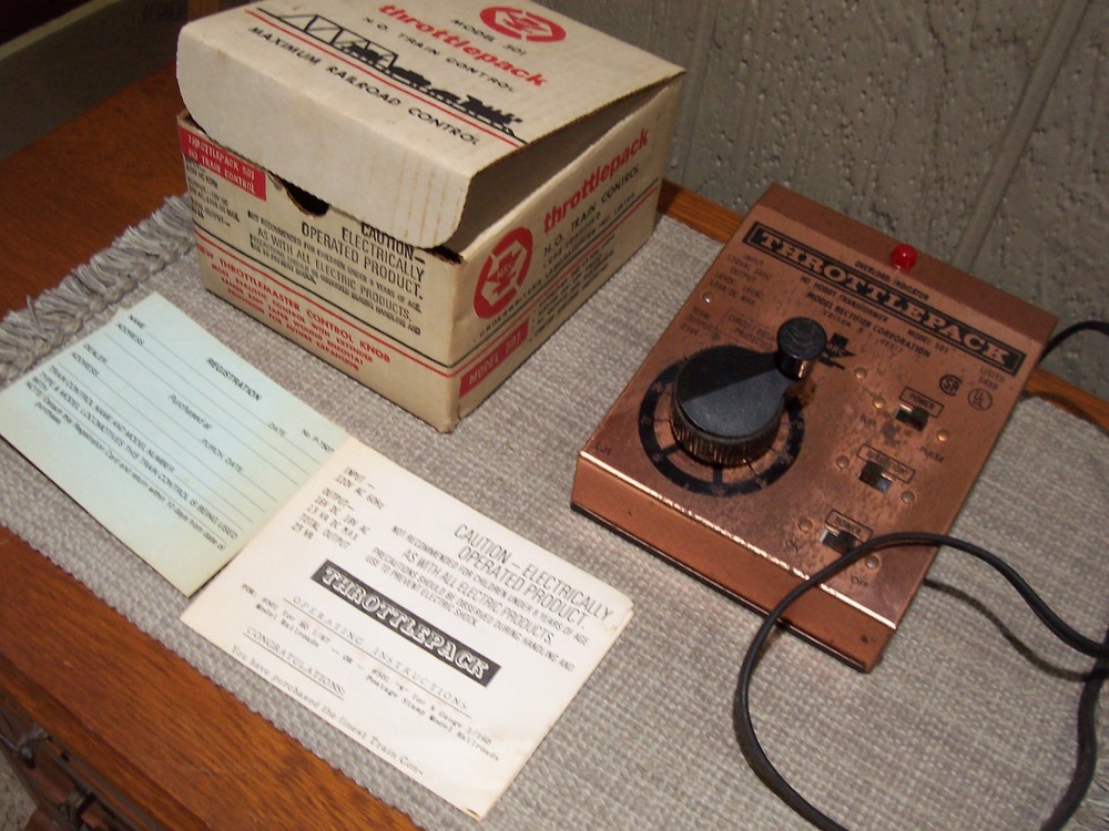 MRC Model 501 Throttlepack HO Scale Model Train Railroad Control with Box