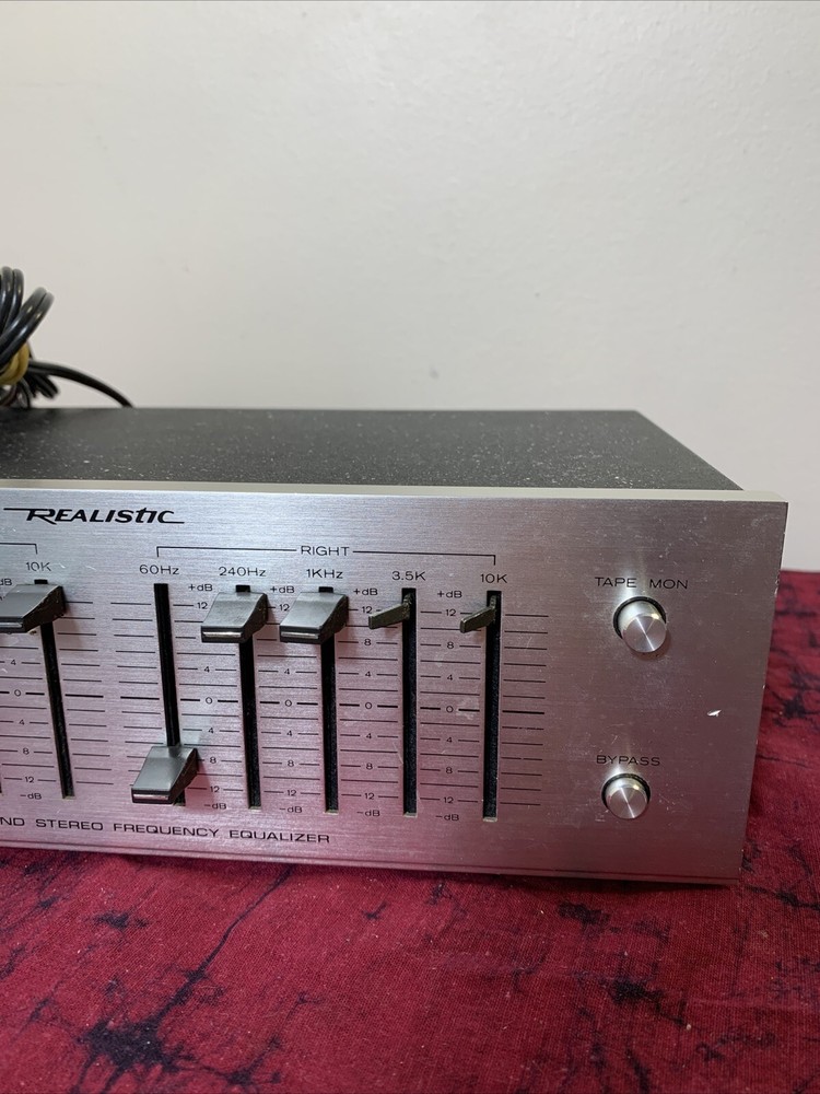 Realistic Five Band Stereo Graphic Equalizer 31-1988