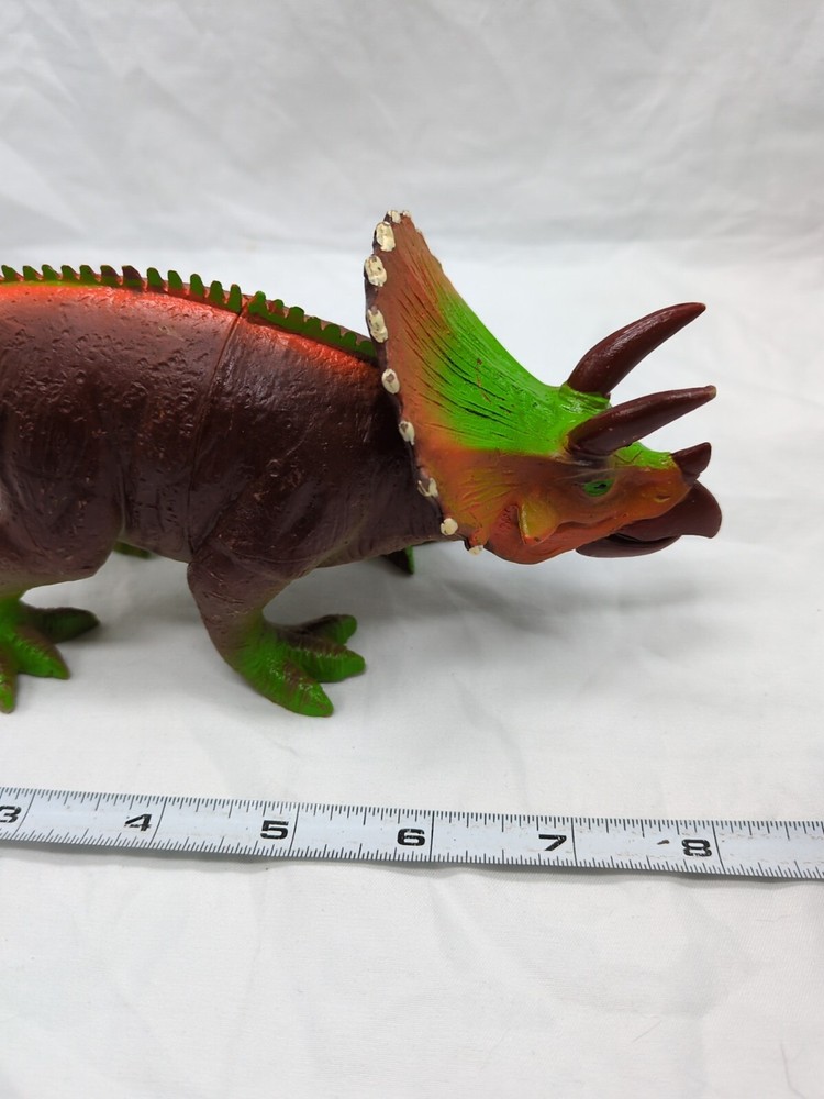 Triceratops Dinosaur Toy 9" SDE Shantou