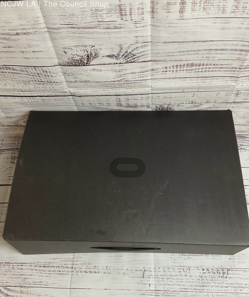 Meta Oculus Rift Cv1 Virtual Reality Headset System- Black in Box