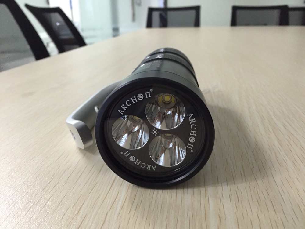 ARCHON DG40 (WG46) PROFESSIONAL LED LUMEN SUB TORCH 2000