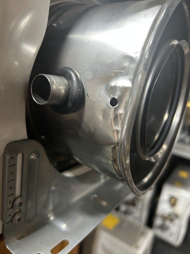 Rinnai V75IN Internal Tankless Water Heater 180k Btu 7.5gpm SCRATCH/DENT UNIT