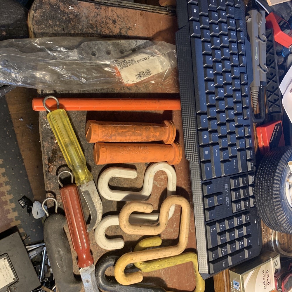 LOT OF LINESMAN TOOLS