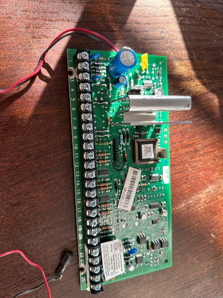 Ademco Vista 15P Alarm Panel