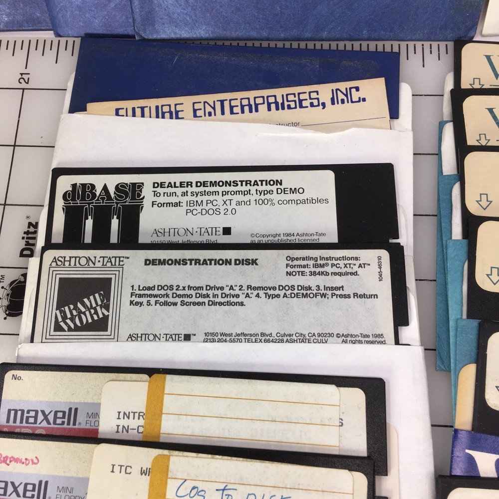 5.25" floppy disk lot 35 diskettes Mostly Software Programs Dos Untested