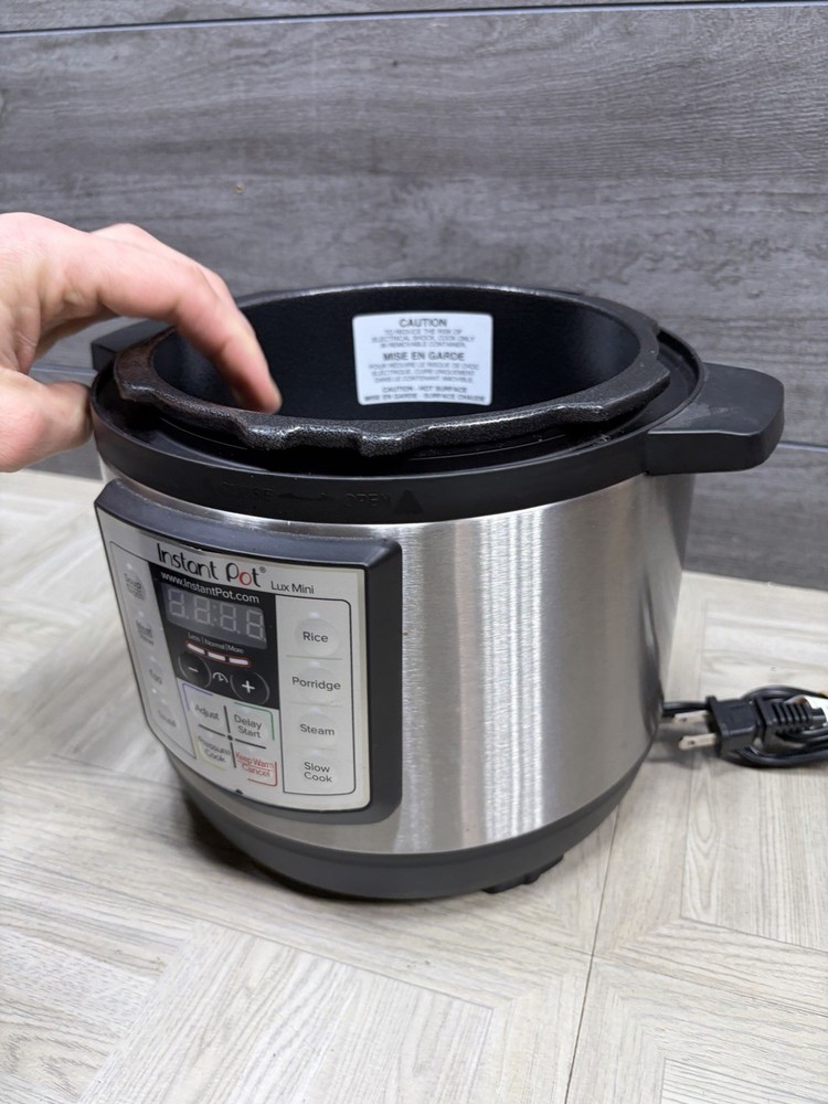 BASE ONLY NO LINER OR LID Instant Pot Lux Mini 3 Quart Tested