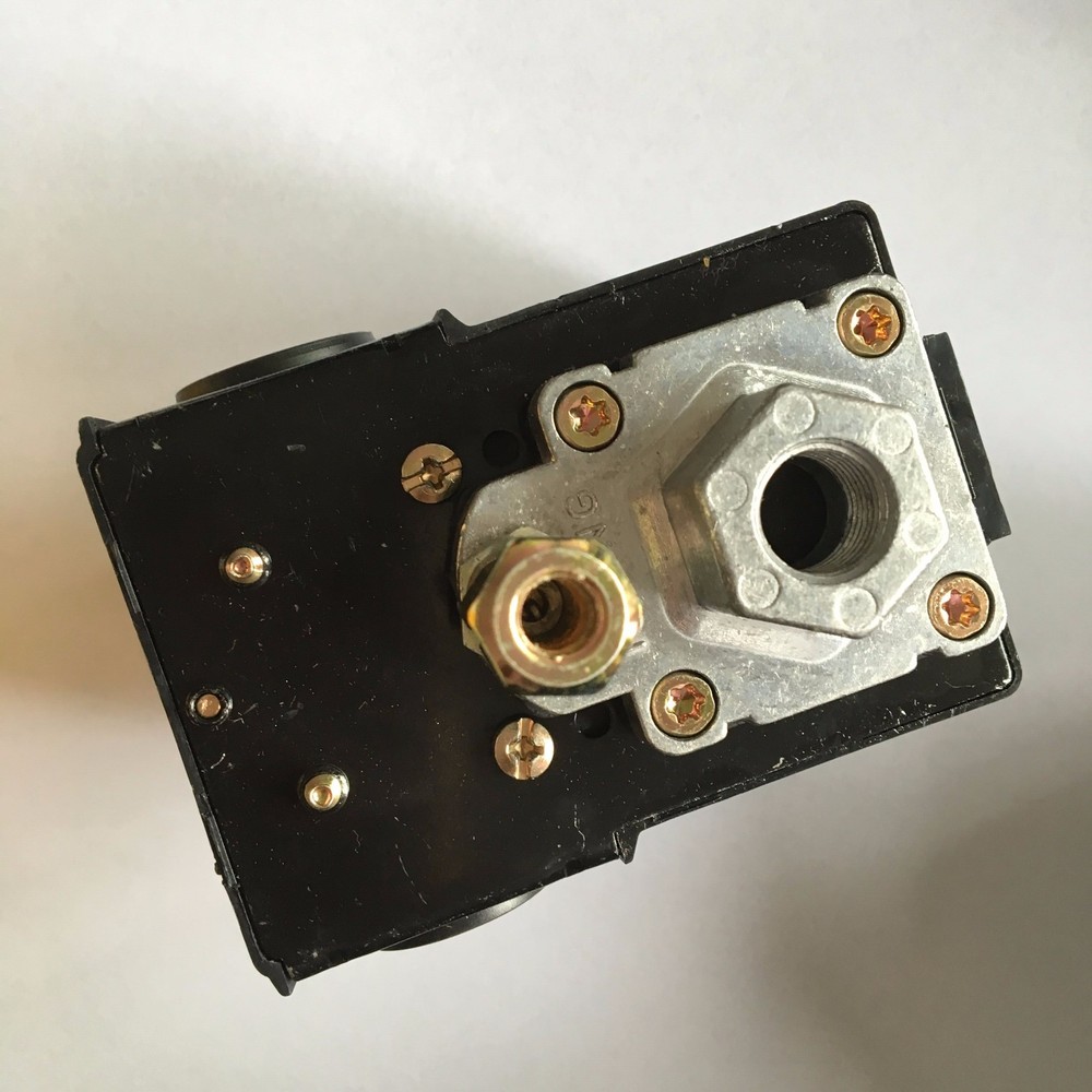1pcs Pressure Switch Controller Air Compressor Single Port 0.55-0.8MPa