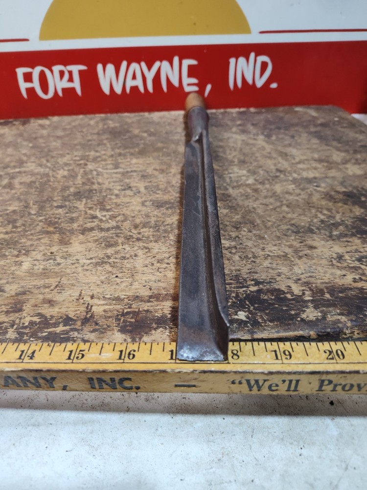 Early Unmarked 1" Socket Corner Chisel Timber Frame Shipwright Timberframe