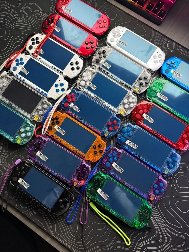 PSP 3000 Customized with IPS Screen| 1400Mah Battery| Screen Protector| Case