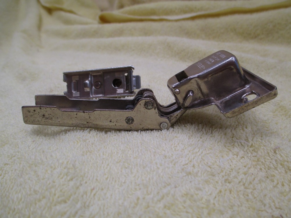 Grass 1006-30 Cabinet Hinge, No Base Plate, WS