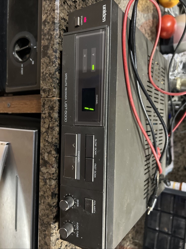 Uniden UST-5000 Satellite Receiver