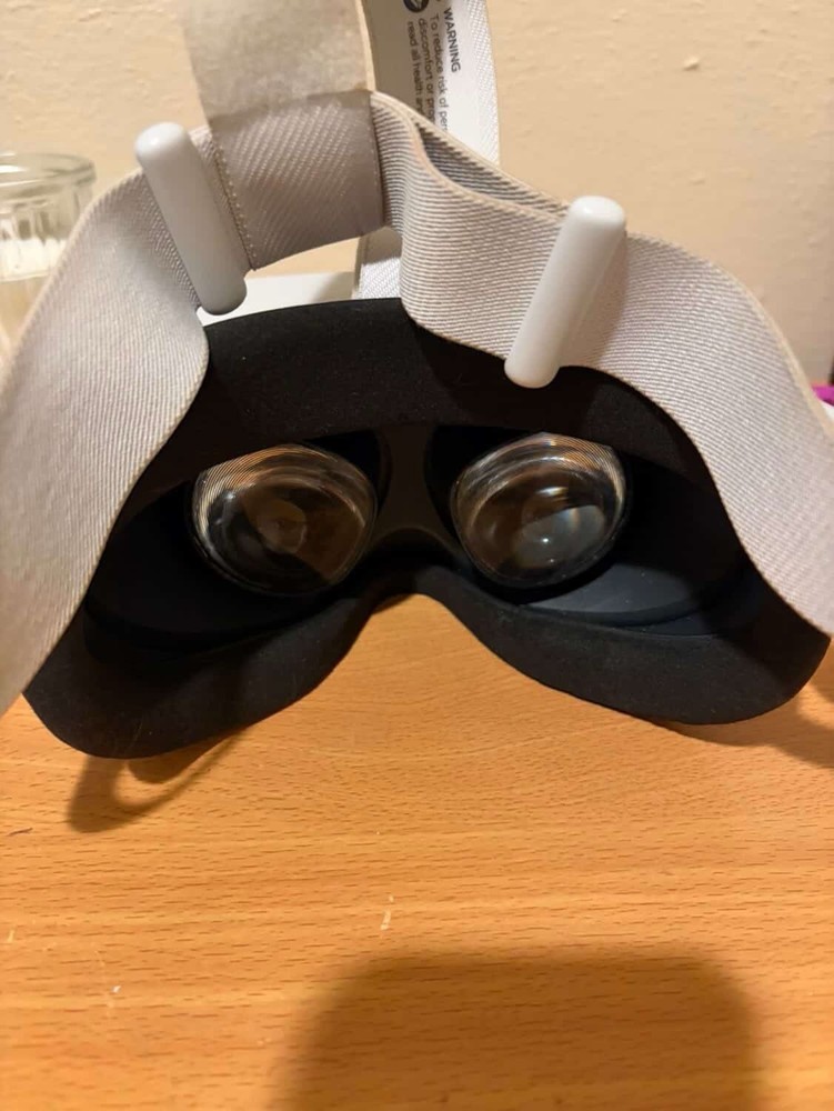 Oculus Quest 2 Virtual Reality Headset 128GB Pre-Controllers