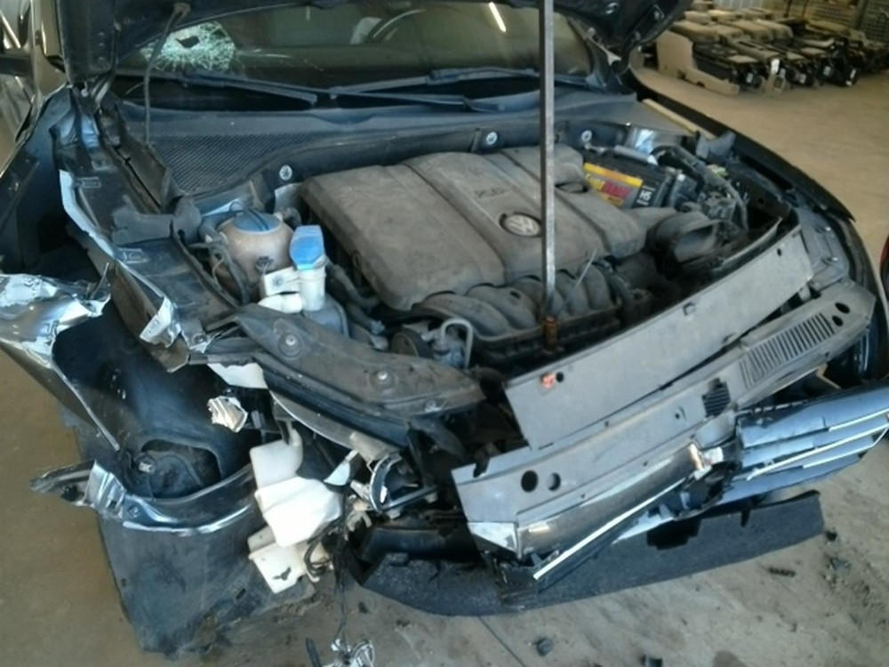 PASSAT 2013 High Mounted Stop Light 104925612