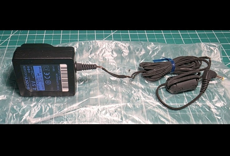 Sony Walkman CD Player D-NE511 Mp3 Atrac3plus Silver Open Never Used