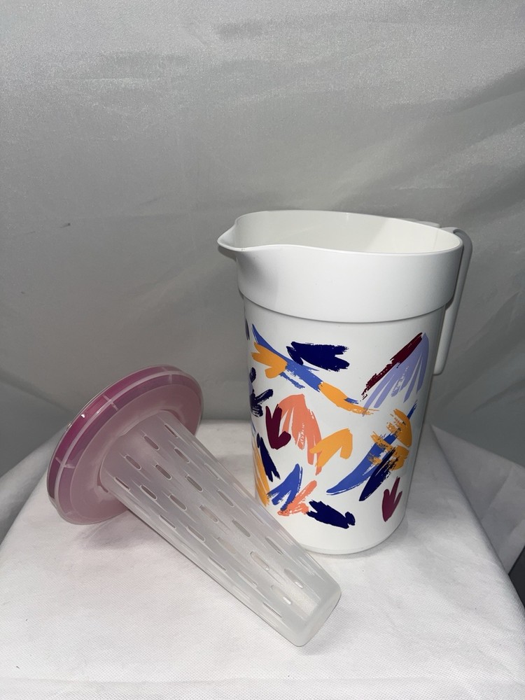 Tupperware Pitcher Set Cups Bowl 2QT Serving Drink Set