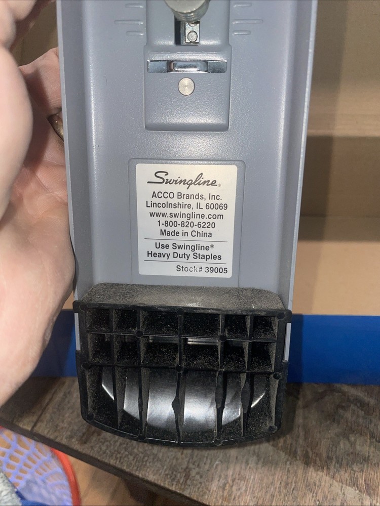 Swingline Heavy Duty Model 39005 160 Sheets High Capacity Stapler Open Box