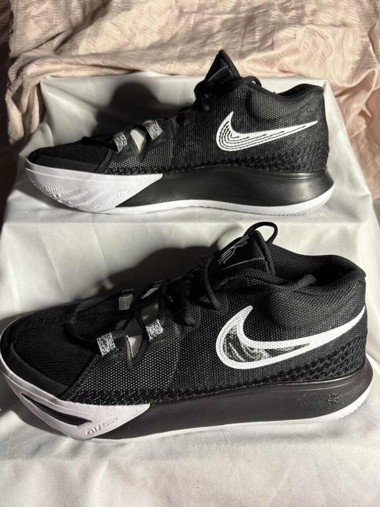 Nike Kyrie Flytrap 6 Black White Athletic Shoes Men's Size 11