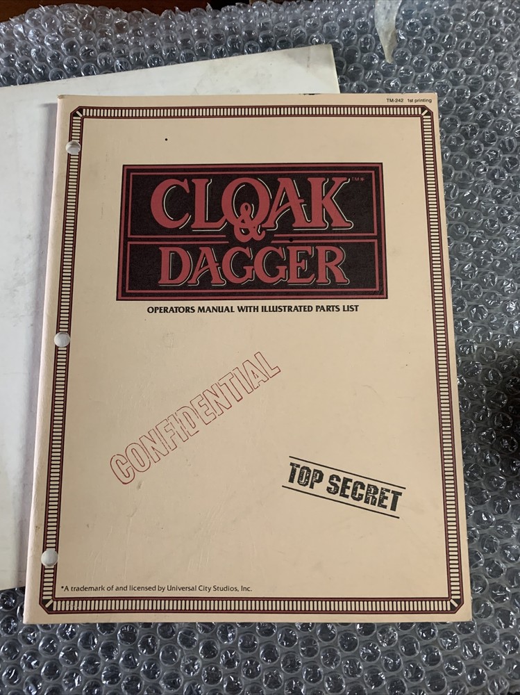 Original ARCADE GAME owners manual Cloak And Dagger Set Atari￼