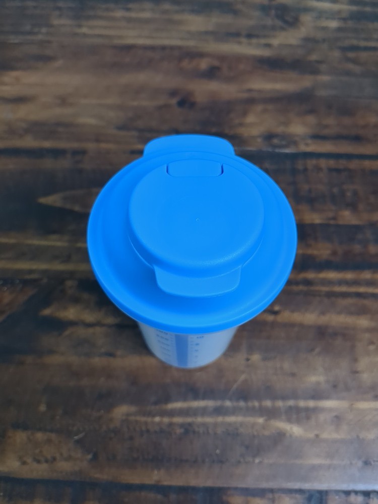 Tupperware 15 Oz. Shaker