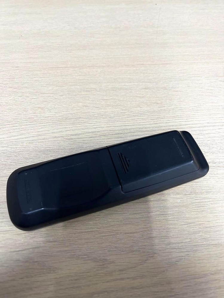 Junk item: Pioneer audio remote control AXD7312
