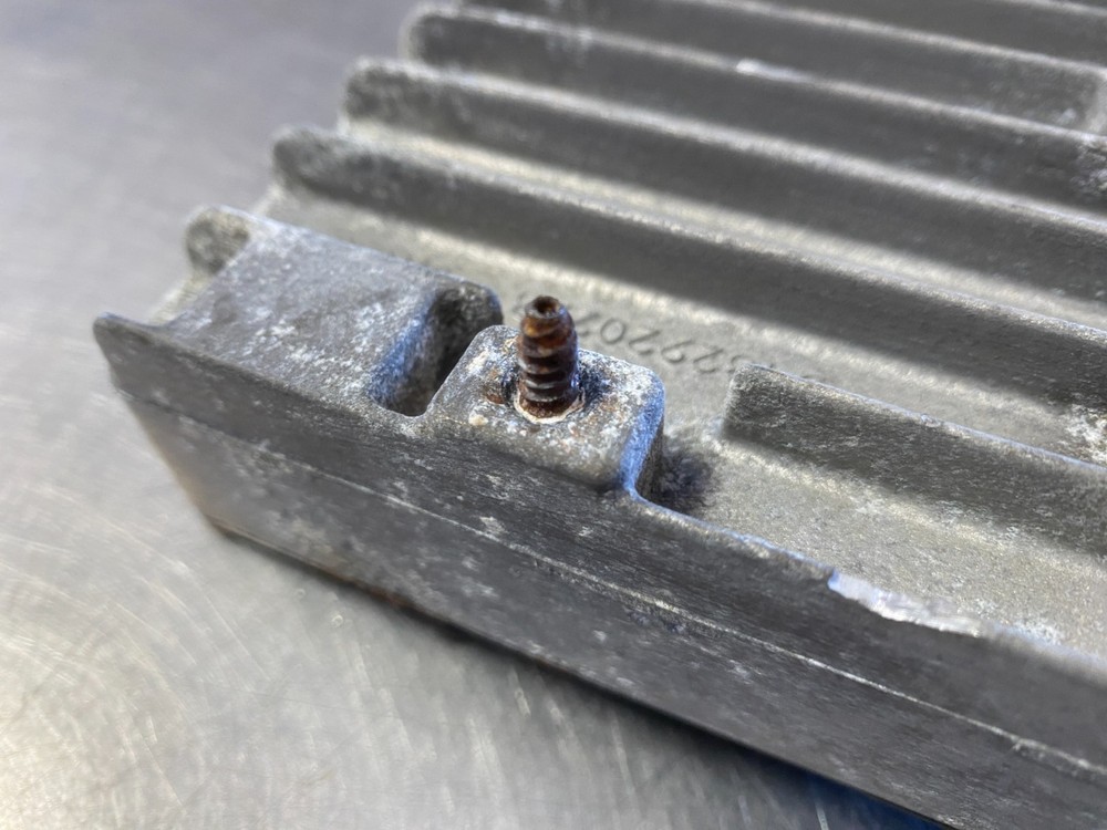 2001-2004 Chrysler 300M Computer Engine Control Unit Module P04896501ab