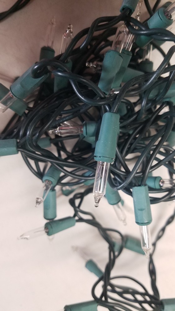 12' Clear Christmas Light String (C)