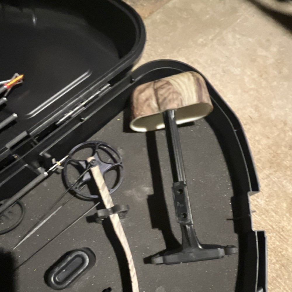 PSE Archery Compound Bow with Case, Arrows, Trophy Hunter Target