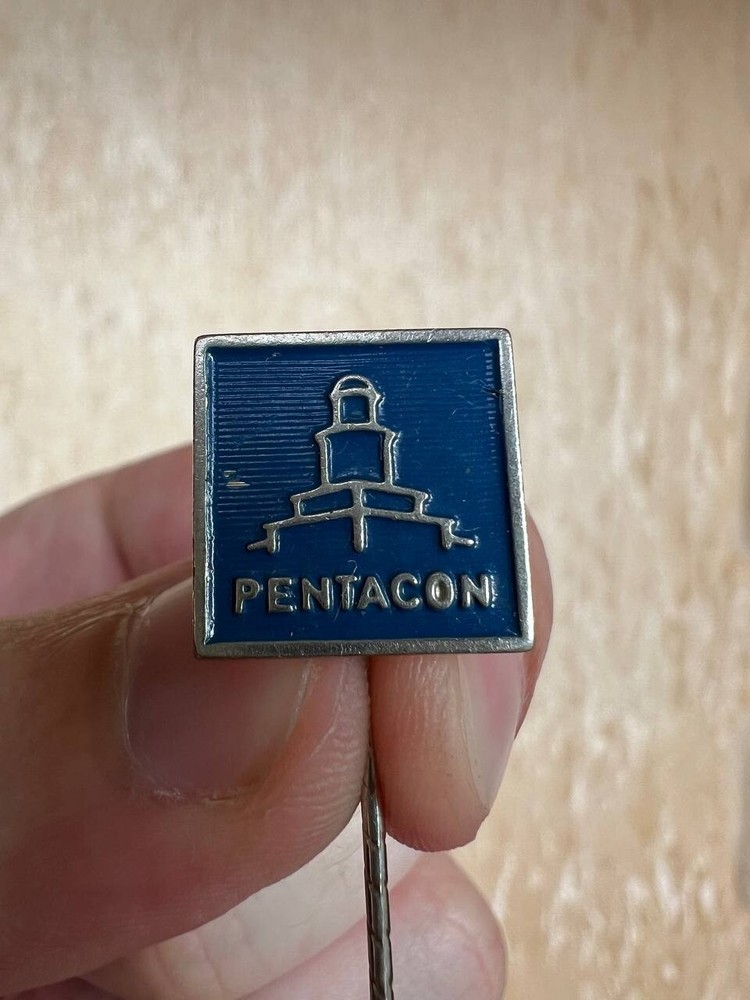 Vintage PENTACON Germany badge