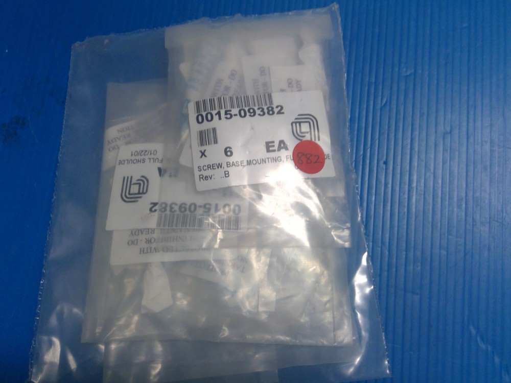 0015-09382; SCREW BASE MOUNTING FULL SHOULDER