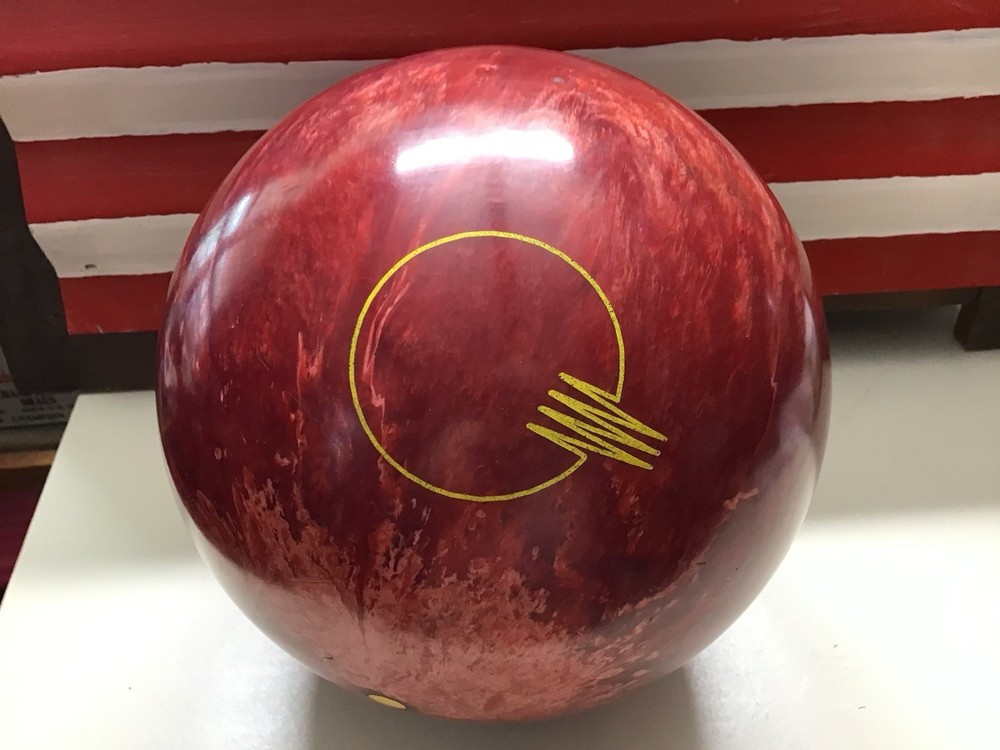 bowling ball 14lbs Quantum Made In USA