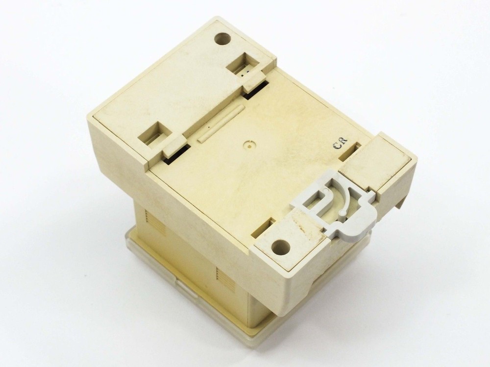 SMC Pressure Sensor DIN Rail Mount PSE100-B