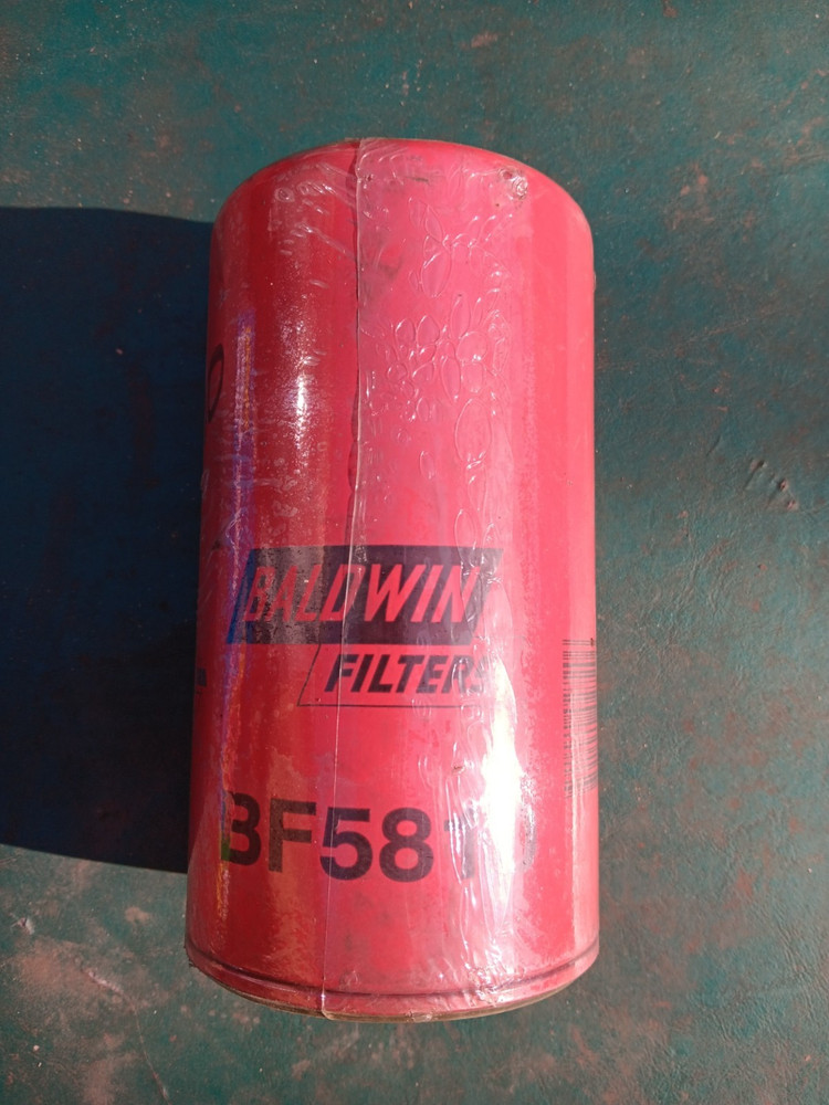 New Baldwin BF5810 Spin-on Fuel Filter