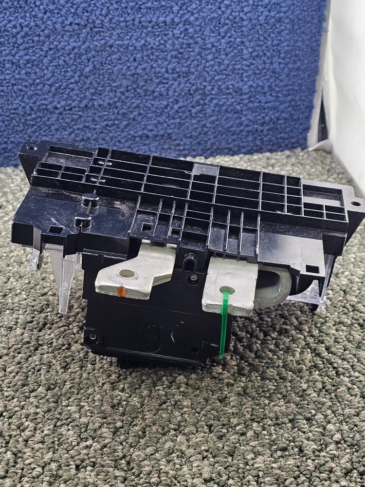 ABB 2100318952P THQMV200P 200A Mounting Bracket 120/240V TYPE THQMV