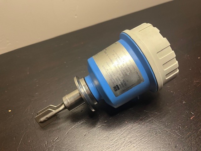 Endress + Hauser FTL50-ATC2AA4E4A Liquiphant M Vibrating Level Point Switch NEW