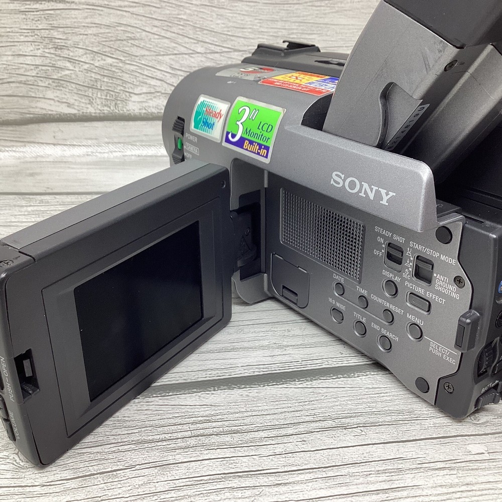 Sony Handycam Vision CCD-TRV32 Untested