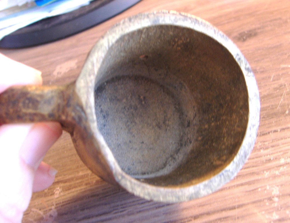 VINTAGE~SMALL HEAVY METAL HANDLE CUP~ROUNDED BOTTOM~OPENING ON SIDE