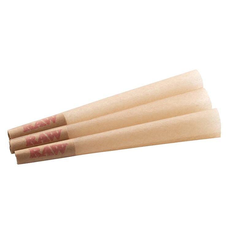 RAW Cones Black 1 1/4 900 Count Box - Bulk Box