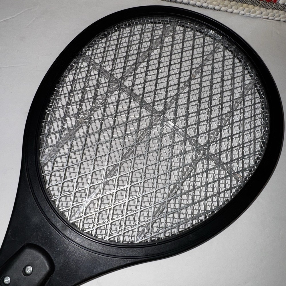 Black Flag Model ZR-7936 Handheld Bug Zapper Tested