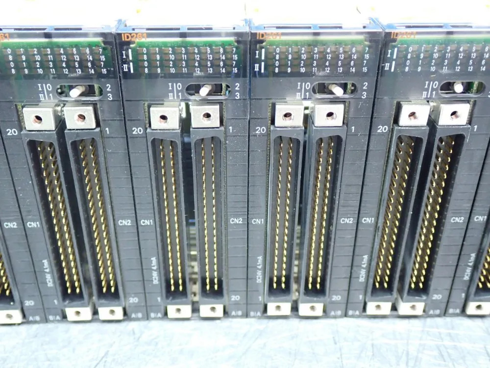 OMRON CJ-SERIES INPUT UNIT, 8PCS CJ1W-ID261
