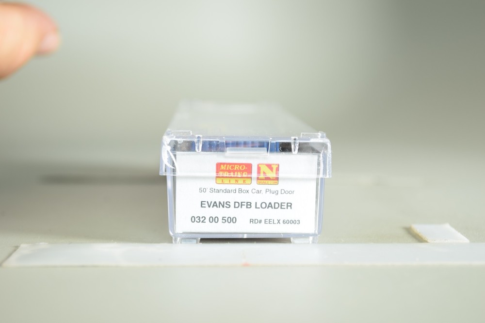 8403 Micro Trains 50' BOX car EELX EVANS DFB LOADS