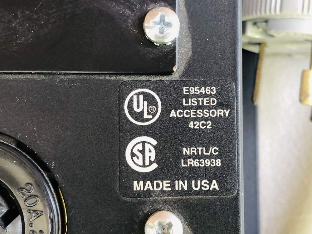 Electrical Power distribution unit APC MXA102