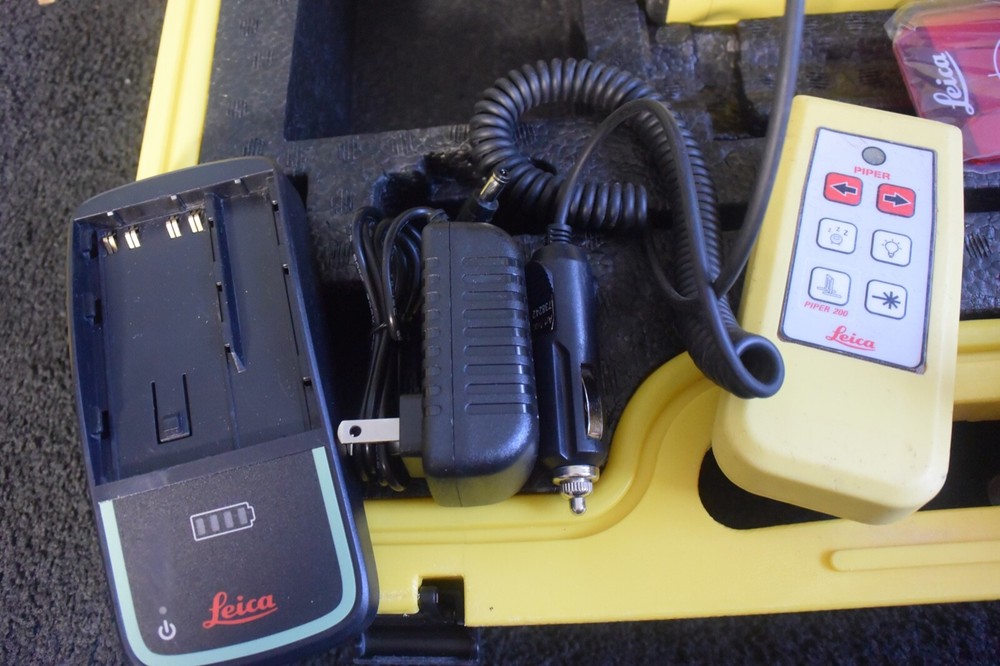 Leica Model Piper 100 Red Beam Straight Pipe Laser
