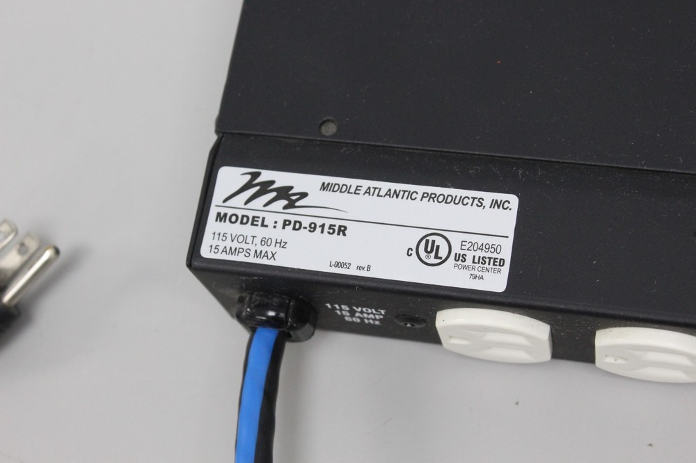 Middle Atlantic PD-915R Power Distribution Unit - Black