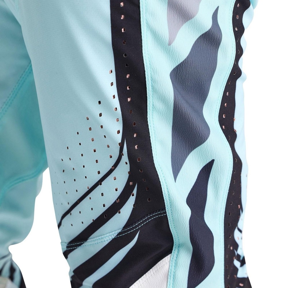 SE PRO PANT ; WAVEZ - BLEACHED AQUA (36)