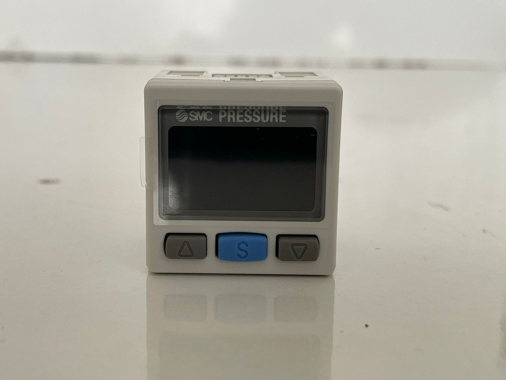 SMC / Pressure Switch / ISE30A-01-N-LB