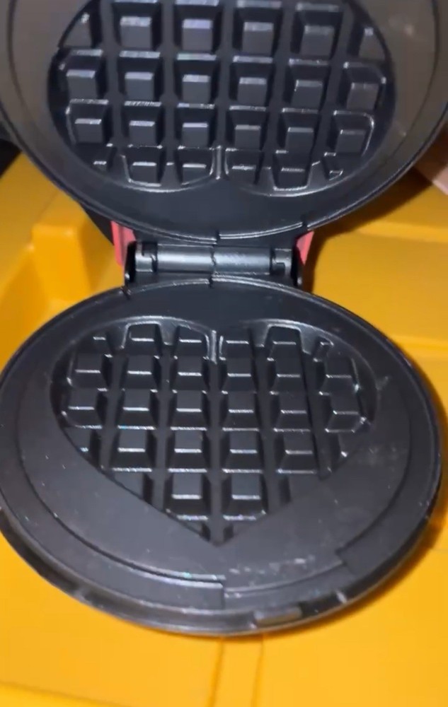 Dash Mini heart shape waffle maker