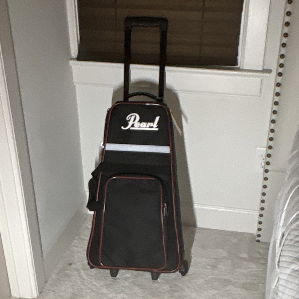 Pearl Rolling Percussion bag with mint condition tools drum set and xylophone