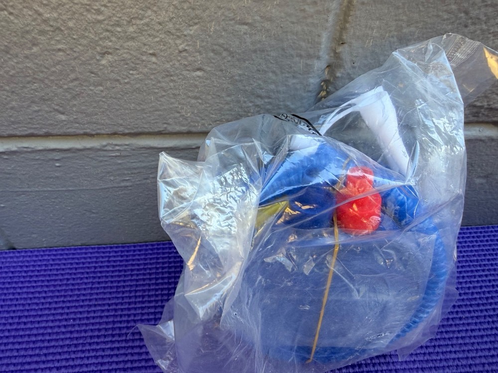 EXERCISE BALL FOOT AIR PUMP 4" NEW IN PACKAGE